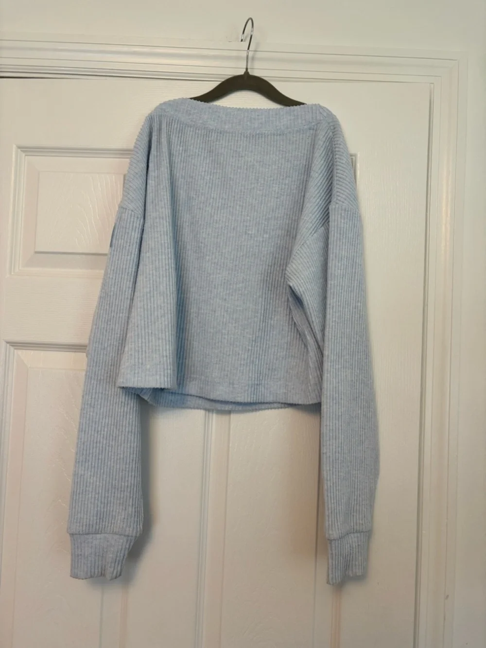 Alo Yoga Muse Ribbed Crop Pullover Blue Skies Heather Size XS V-Neck Lounge Top